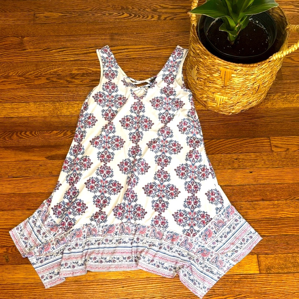 Women’s White Floral Swing Dress